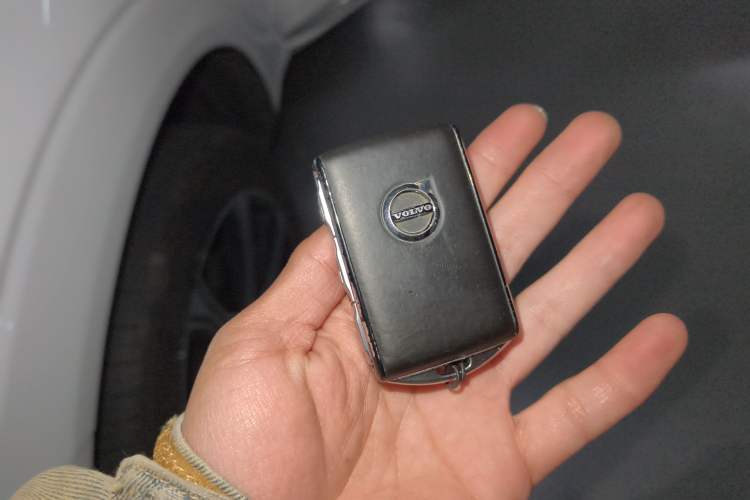 Used Volvo XC60 New Energy 2018 T8 eDrive Hybrid Prestige Luxury Edition
