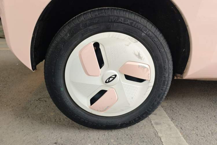 Used Chery QQ Ice Cream 2022 170km Sundae Phosphate Lithium-Ion Right Rear Wheel Hub