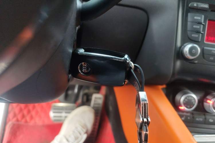 Used Audi TTS 2011 TTS Roadster 2.0TFSI quattro Vehicle Key