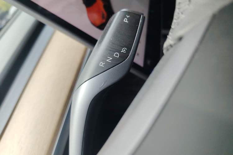 Used Tesla Model Y 2021 Long-Range All-Wheel-Drive Version Gear Lever