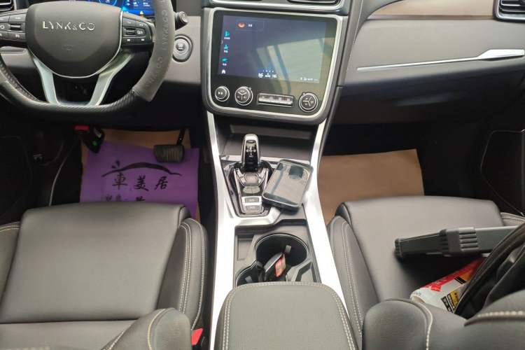 Used Lynk & Co 01 2020 2.0T Two-Wheel Drive Pure Pro Version China VI Standard