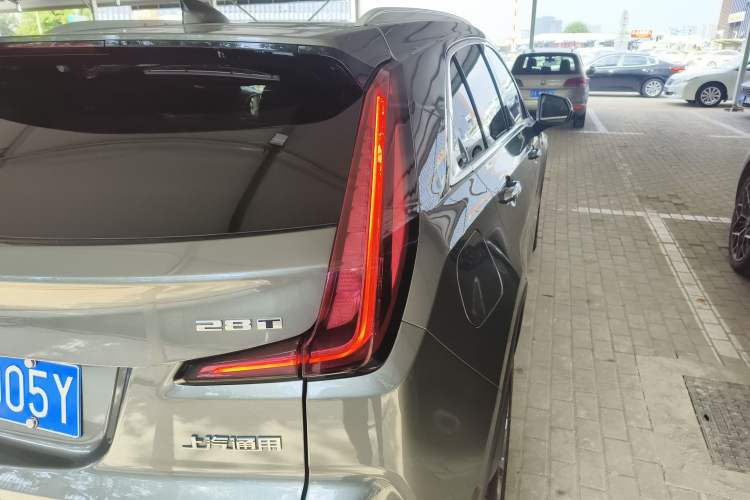 Used Cadillac XT4 2018 28T Two-Wheel-Drive Luxury Model
