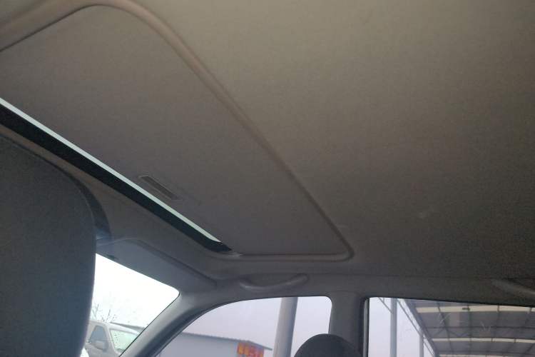 Used Chery Tiggo 3 2015 1.6L CVT ZhiShang Commemorative Edition
