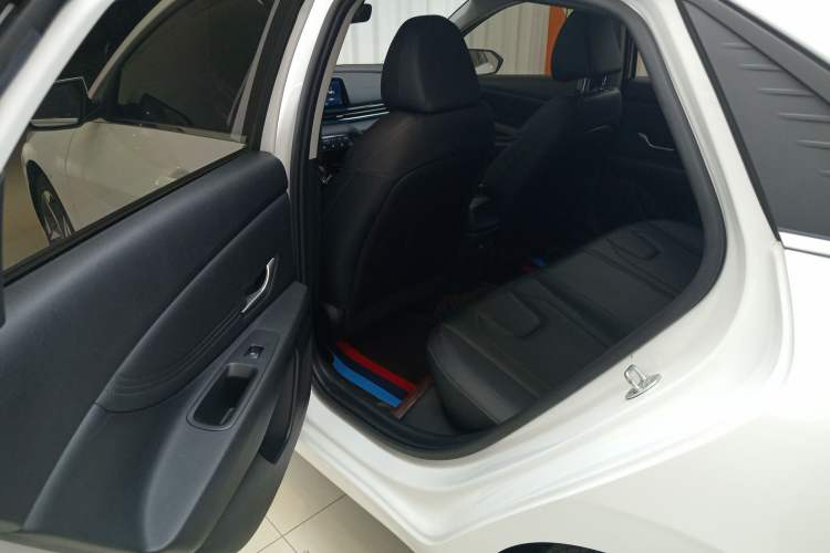 Used Hyundai Elantra 2021 1.5L CVT LUX Prestige Edition Left Rear Seat