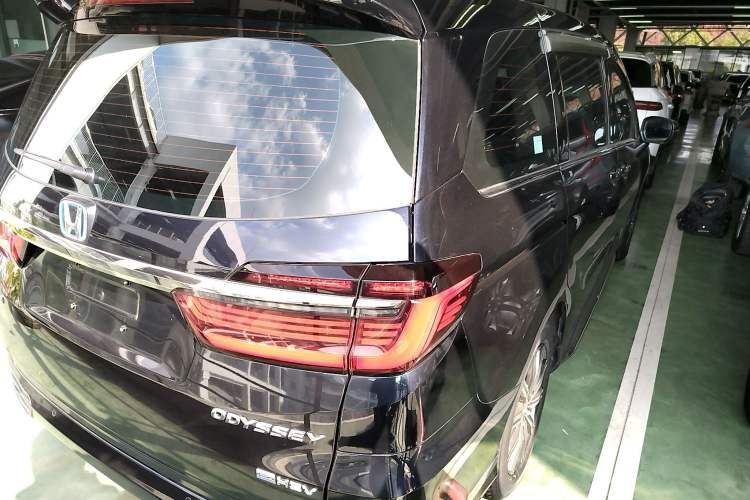Used Honda Odyssey 2022 2.0L eHEV Sharp Enjoyment Edition
