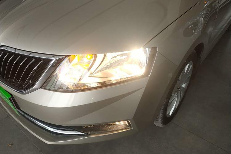 Used Skoda Rapid 2019 1.5L Automatic Comfort Edition China VI Standard