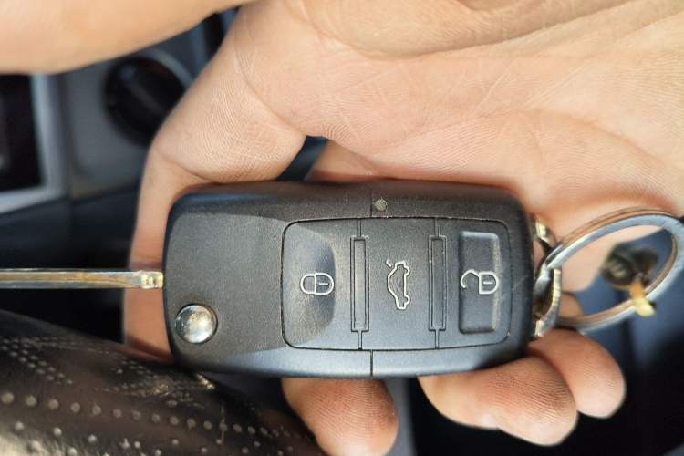 Used Volkswagen Lavida 2013 Revised Classic 1.6L Automatic Fashion Edition