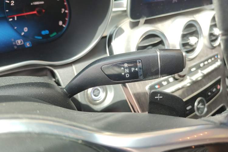 Used Mercedes-Benz C-Class 2019 Updated C 260 L Gear Lever