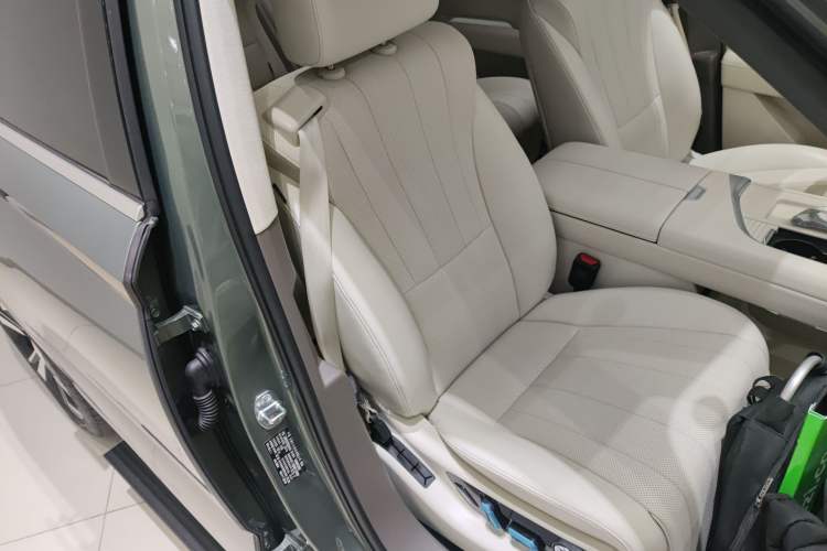 Used Wey Lanshan 2025 Four-Wheel Drive Ultra Right Front Seat