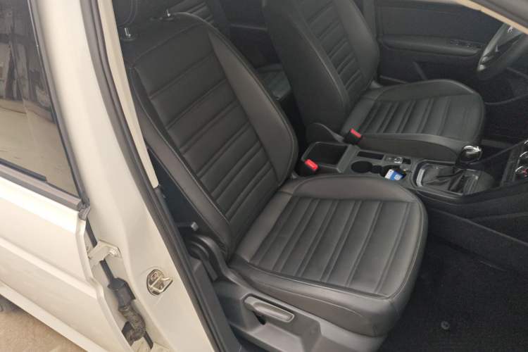 Used Volkswagen Touran 2021 Volkswagen Touran L 280TSI DSG Style Edition 7 Seats
