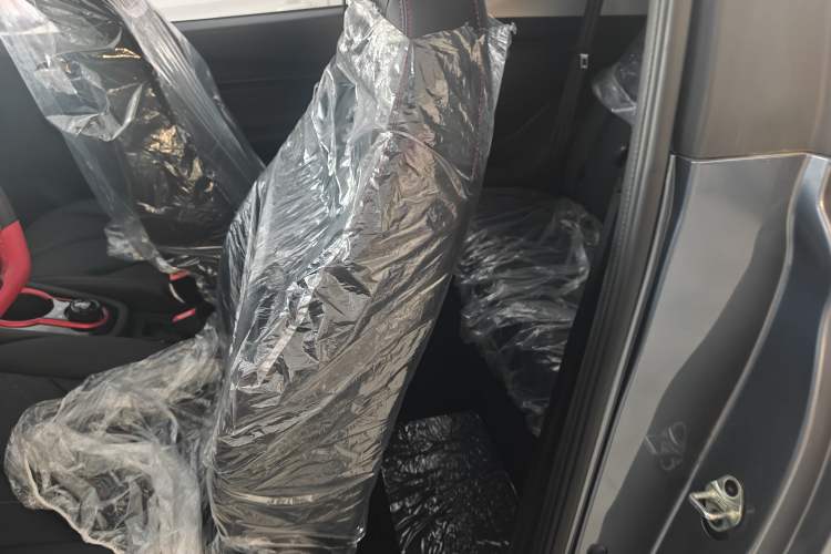 Used Chery Little Ant 2022 Revised Version Sweet Pink Edition Half-Sugar Version Lithium Iron Phosphate 30.7 kWh 30 kW 301 km