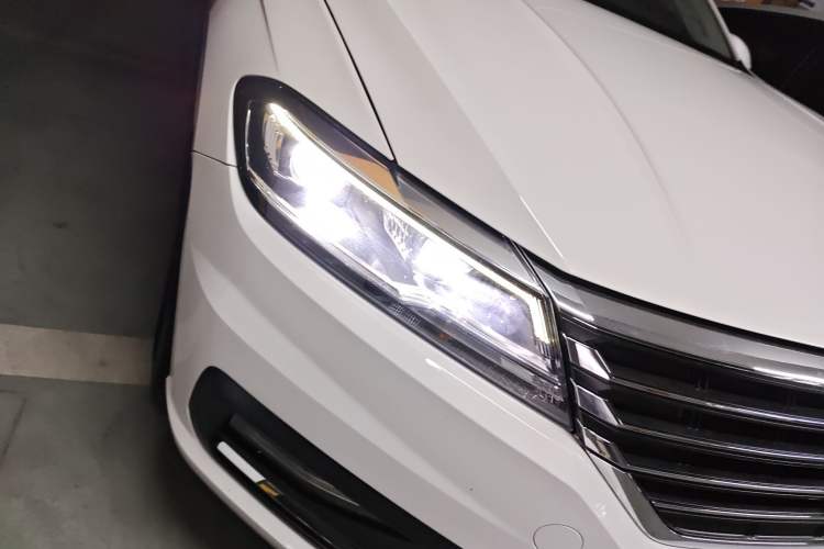 Used Volkswagen Lavida 2018 280TSI DSG Comfort Edition China V Standard Right Front Headlight