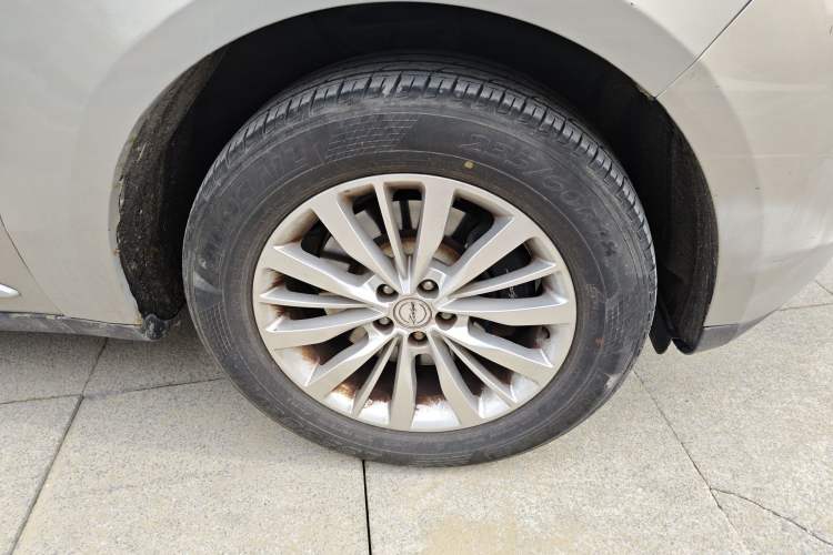 Used Zotye SR9 2017 2.0T Manual "Ultimate Road" Edition Right Front Wheel Hub