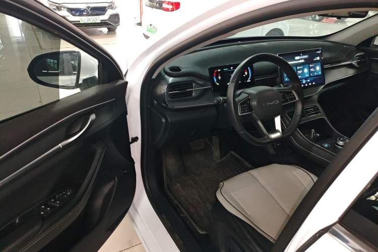 Used BYD Destroyer 05 2024 Honor Edition DM-i 120KM Luxury Model
