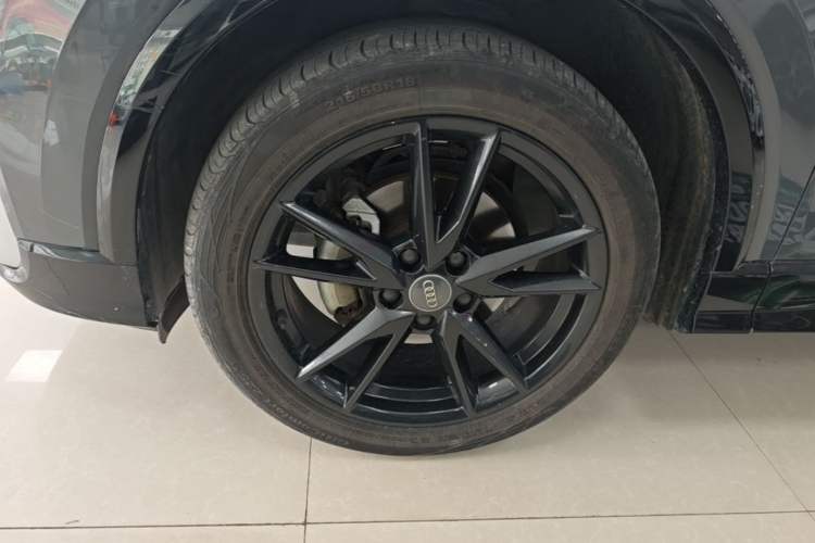 Used Audi Q2L 2020 35 TFSI Fashion Dynamic Model
