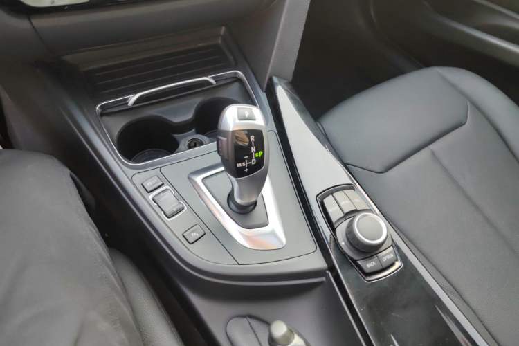 Used BMW 3 Series 2016 320Li Ambition Model