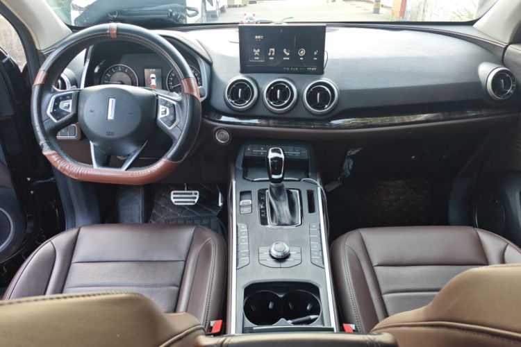 Used Wey VV5 2019 Upgraded Model 2.0T Two-Wheel Drive Ultra-Luxury Version China V Standard
