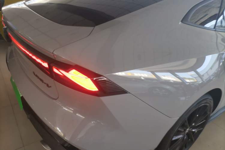 Used CHANGAN UNI-V 2022 2.0T Leading-Speed Edition
