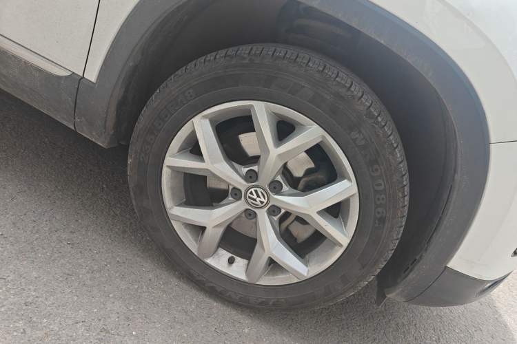 Used Volkswagen Tayron 2019 380TSI Four-Wheel Drive Prestige Version China V Standard Right Front Wheel Hub