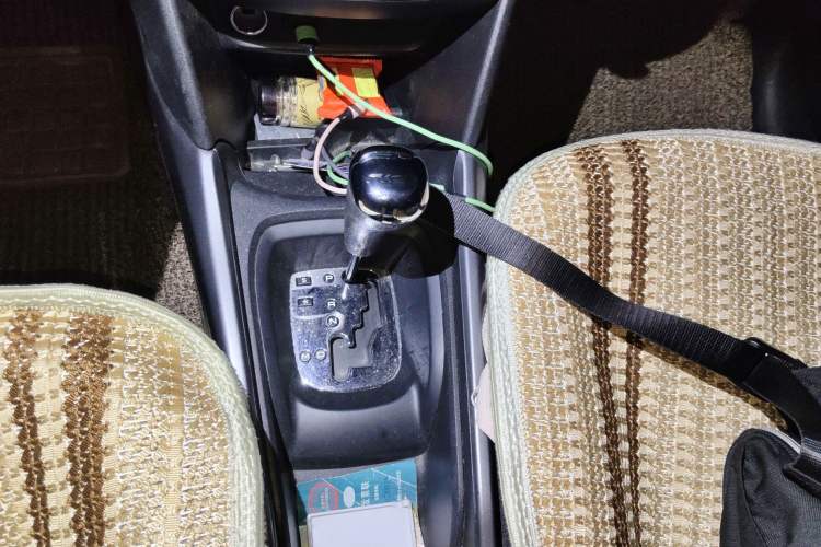 Used Peugeot 2008 2014 1.6L Automatic Fashion Edition Gear Lever