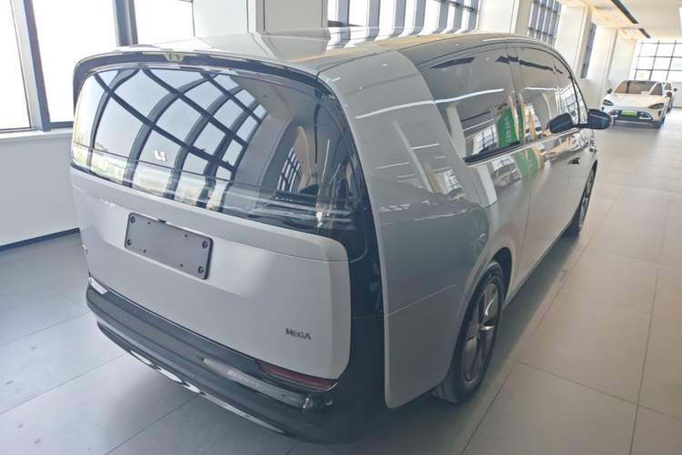 Used Li Auto MEGA 2025 Home Family Special Edition Rear Right 45 Deg