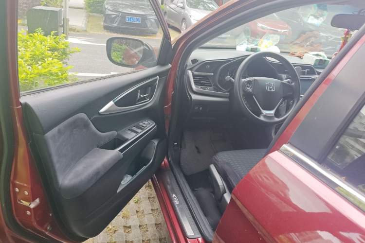 Used Honda Crider 2015 1.8L automatic luxury edition