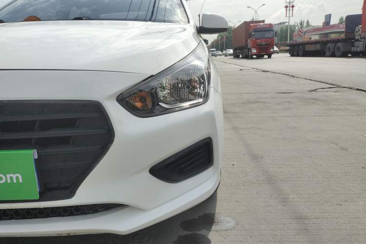 Used Hyundai Verna (older generation) 2017 1.4L Manual Refreshed Version China VI Standard
