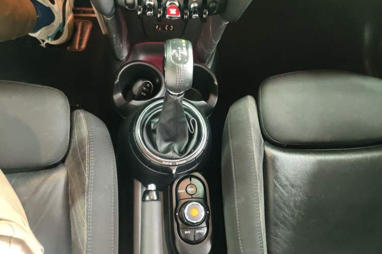 Used MINI 2015 1.5T COOPER Fun Five-Door Edition
