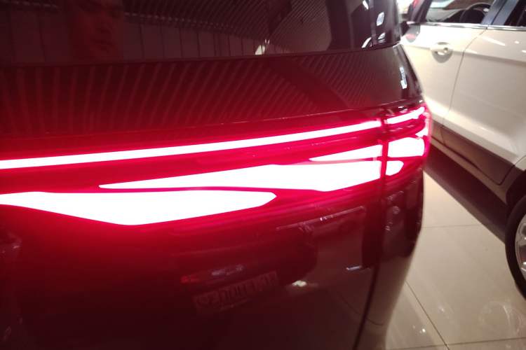 Used BYD Xia 2025 DM-i 1.5T 180km Excellence Model
