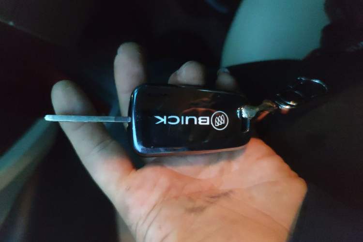 Used Buick Regal 2011 2.0L Comfort Edition Vehicle Key