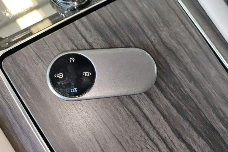 Used Hima AITO M9 2024 Range-Extended Ultra Version 42 kWh 6-Seater Model
