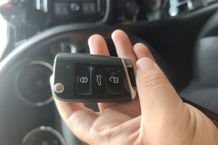 Used Volkswagen Tiguan L 2019 330TSI Automatic Two-Wheel Drive Smart Luxury Version China VI Standard