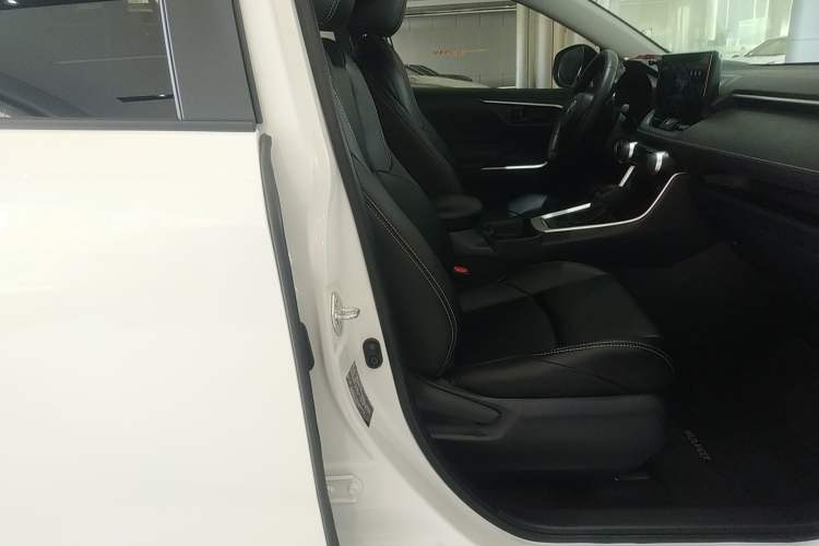 Used Toyota Wildlander 2023 2.0L CVT Two-Wheel Drive Leading Edition