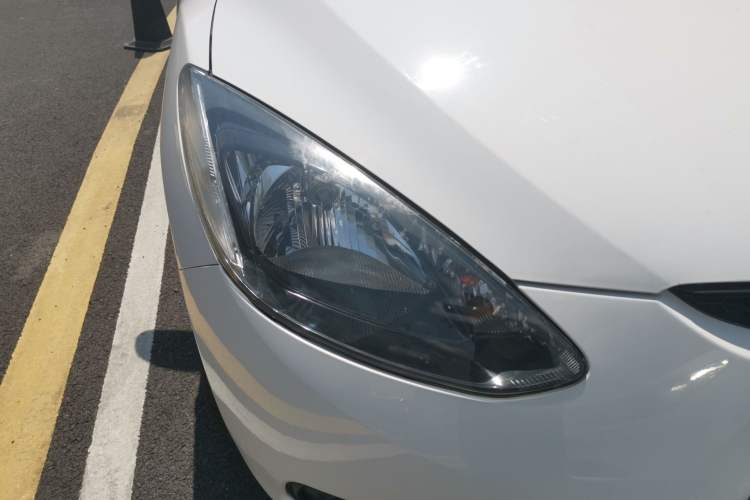 Used Mazda 2 2012 Hatchback Xuan Dong 1.5L Automatic Value Edition