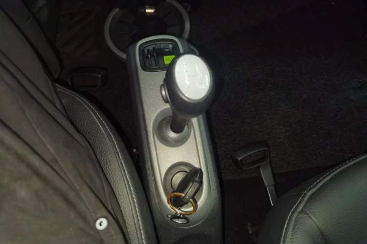 Used smart fortwo 2014 1.0 MHD Midnight Purple Limited Edition
