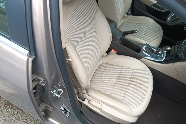 Used Buick Regal 2015 2.0L Leading Fashion Edition
