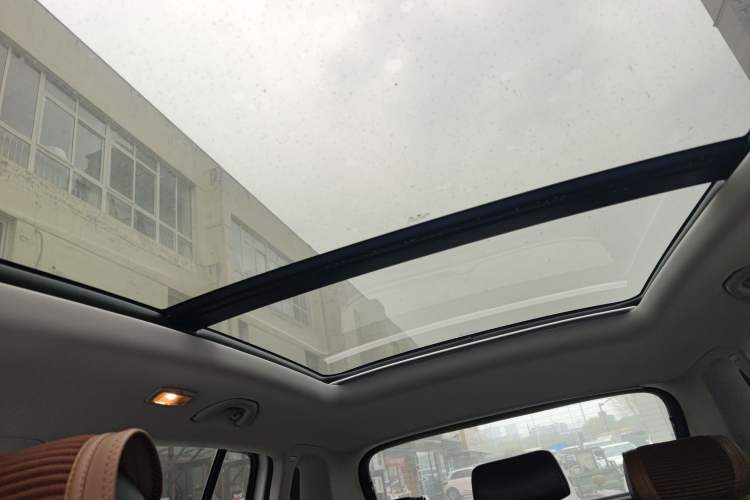 Used Volkswagen Tiguan 2016 300TSI Automatic All-Wheel Drive Fashion Vision Edition Headliner