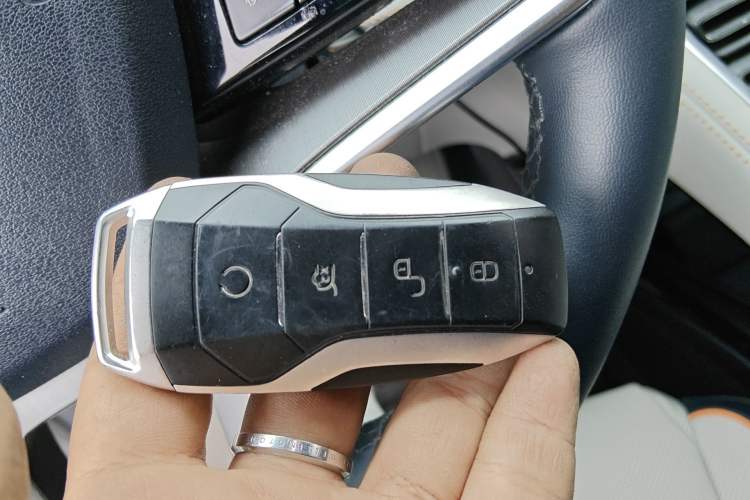 Used BYD Song PLUS New Energy 2021 DM-i 110KM Flagship PLUS Vehicle Key