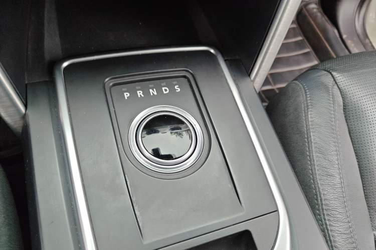 Used Land Rover Discovery Sport 2016 2.0T SE
