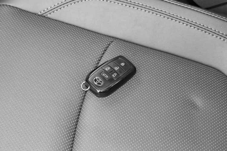 Used Toyota Granvia 2024 2.5L Hybrid Prestige ULTRA Edition
