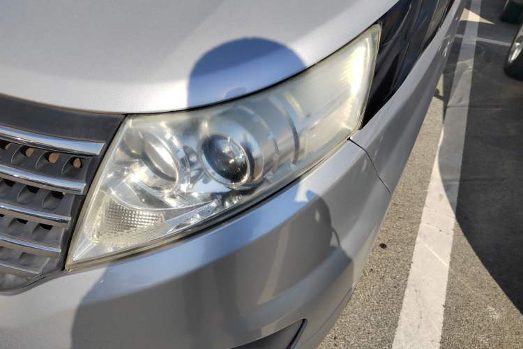 Used JAC Group Refine M5 2013 2.0T Gasoline Automatic Business Edition
