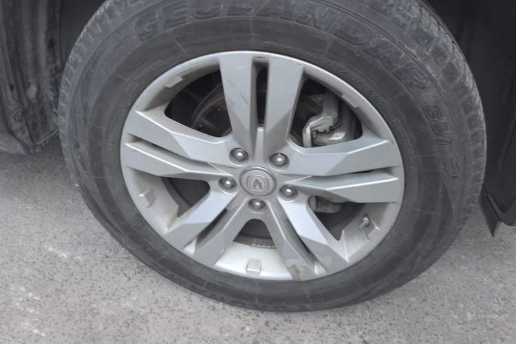 Used Changan CS75 2017 Shangkui Edition 1.5T Manual Fengxiang Model
