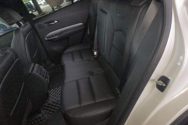 Used Cadillac XT4 2020 28T Two-Wheel-Drive Leading Version
