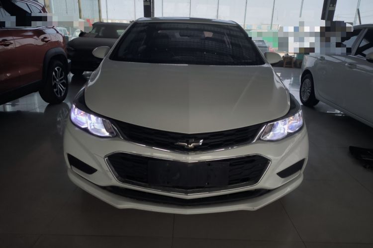 Used Chevrolet Cruze 2018 320 Automatic Pioneer Sunroof Edition
