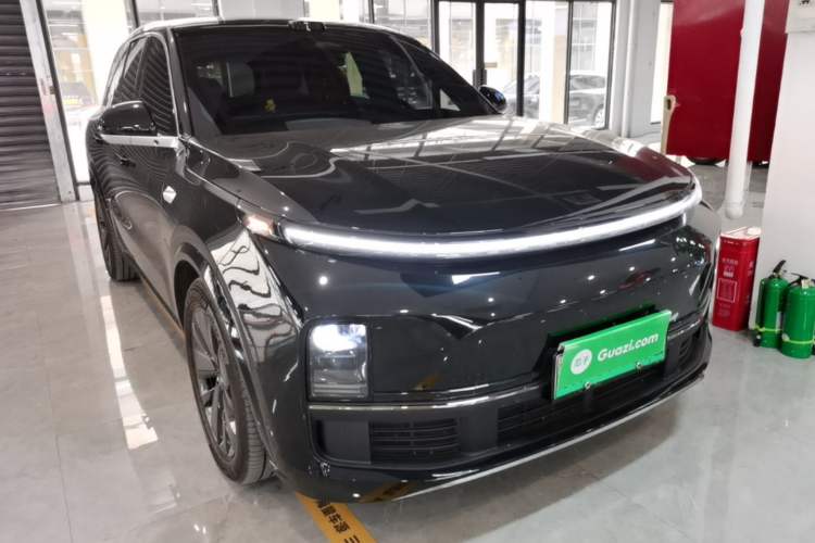 Used Li Auto L8 2025 Max Smart Refresh Edition Front Right 45 Deg