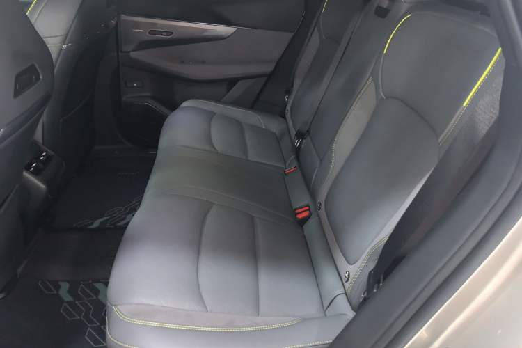 Used Lynk & Co 08 EM-P 2025 120km Long-Range Halo Left Rear Seat