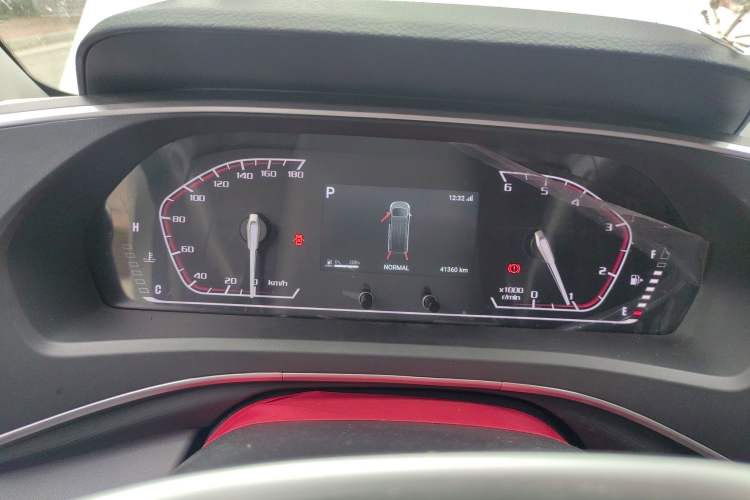 Used SAIC MAXUS Xintu V80 2025 PRO Aoyuntong 2.0T Automatic Long Wheelbase Ultra-Low Roof 6/7/8/9-Seater