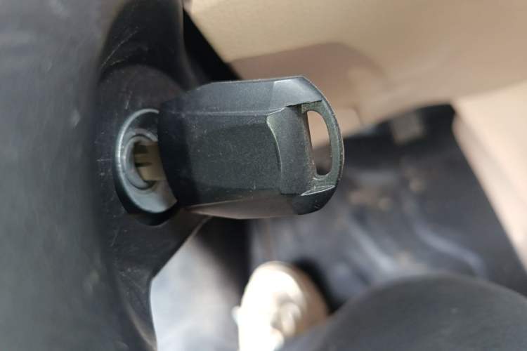 Used CHANGAN KUAYUE Xing V3 2023 1.5L Gasoline Luxury 6-Seater Passenger Vehicle Vehicle Key