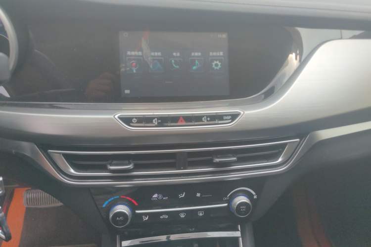 Used CHANGAN Eado 2018 High-Energy Edition 1.6L GDI Automatic RuiFeng Model China V Standard Audio And AC Panel