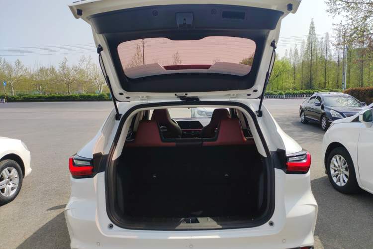 Used CHANGAN OSHAN X5 2021 1.5T DCT Flagship Edition Trunk